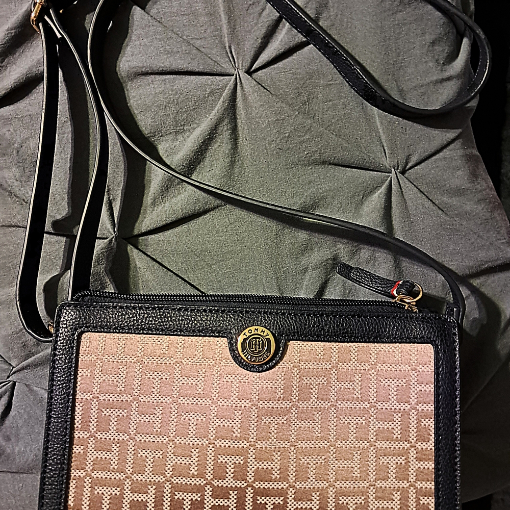 Tommy Hilfiger Navy/ Tan Crossbody Bag